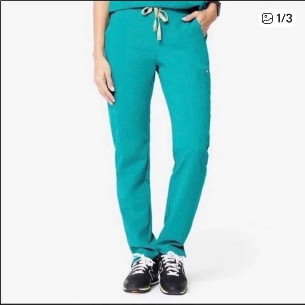 Figs Aqua Petite Scrub Pants